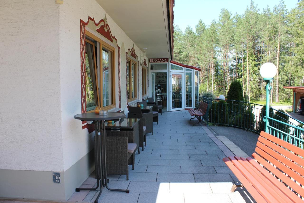 Hotel Garni Waldhof Stanzach Exteriör bild